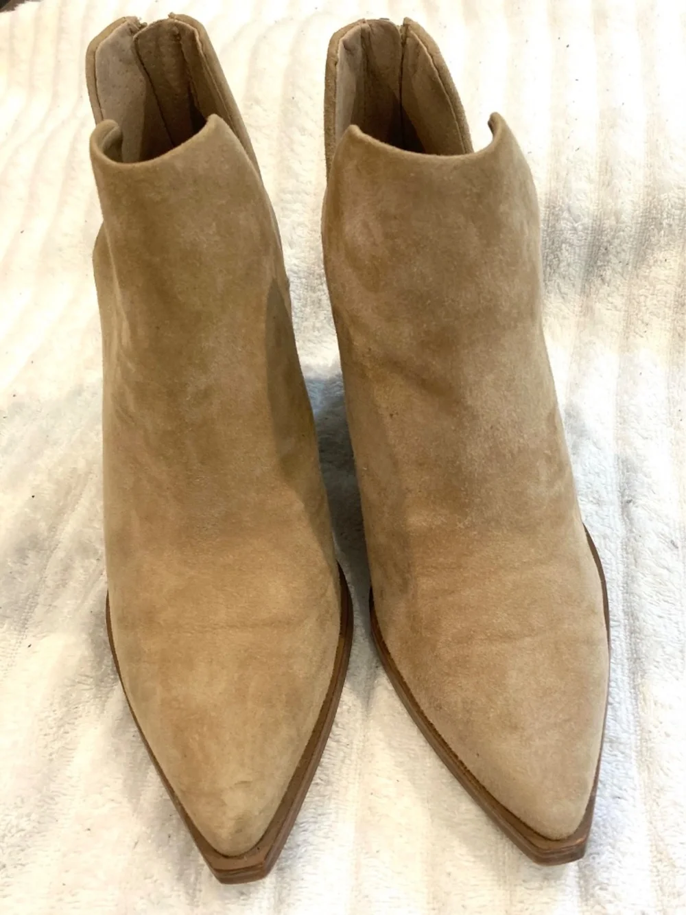 Vince Camuto, genuine leather booties size 8